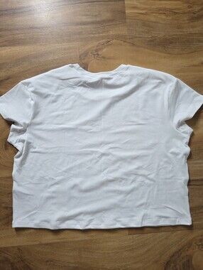 Dalavch Women's Short Sleeve Athletic Loose Fit Crop Top - BRAND NEW